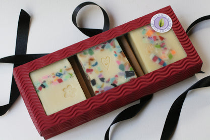 Red Water Giftbox – 3 Soaps
